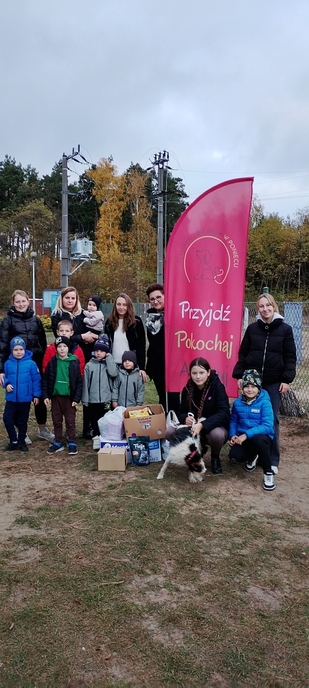 Zbiórka karmy dla Przytuliska dla zwierząt w Poniecu